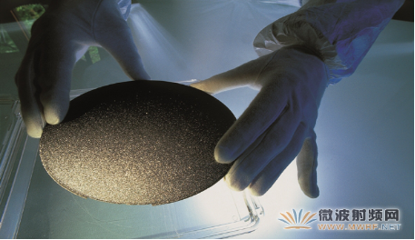 金刚石散热片的生成方法及在微波射频领域的应用